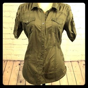 🎉CLOSET CLEAROUT! Olive Green DNKY Jeans Shirt.